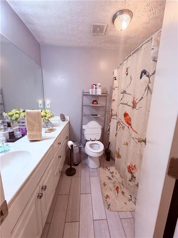 7447 Old Cornelia Highway Alto, GA 30510