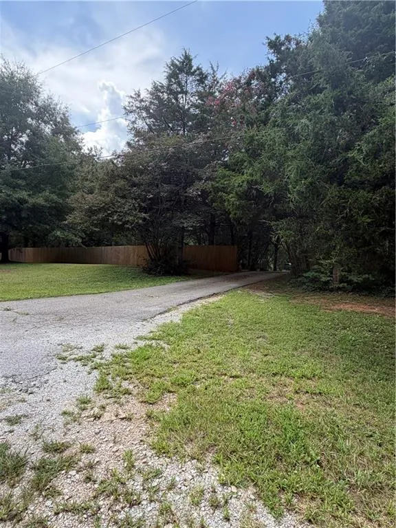 7447 Old Cornelia Highway Alto, GA 30510