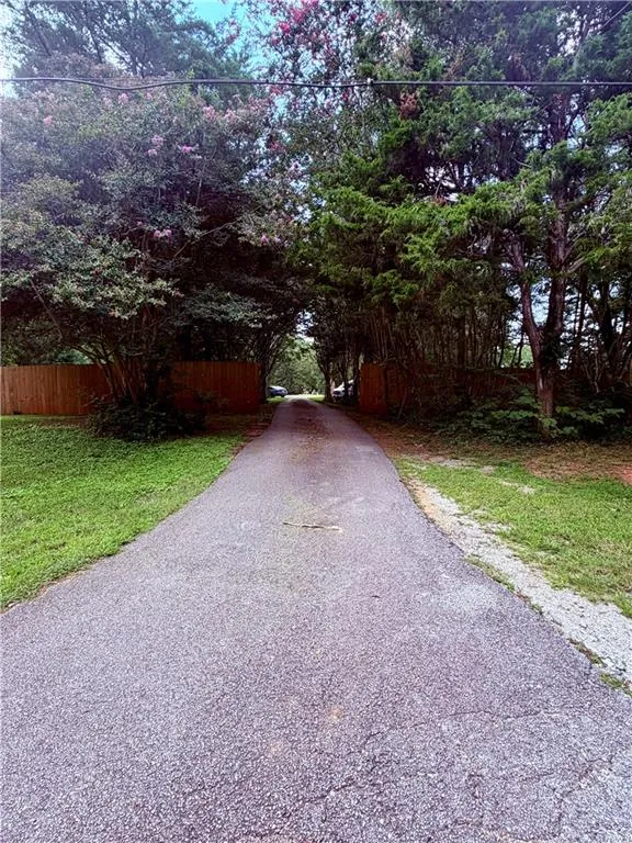 7447 Old Cornelia Highway Alto, GA 30510