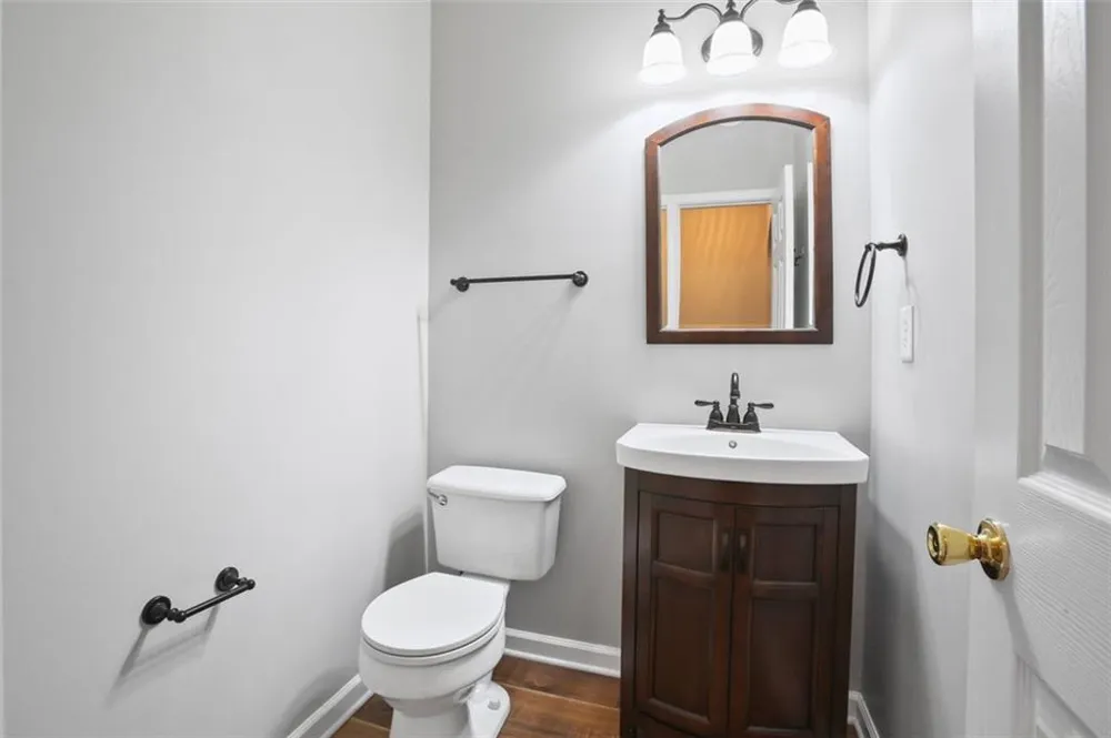2643 WHISPERING PINES DRIVE Grayson, GA 30017