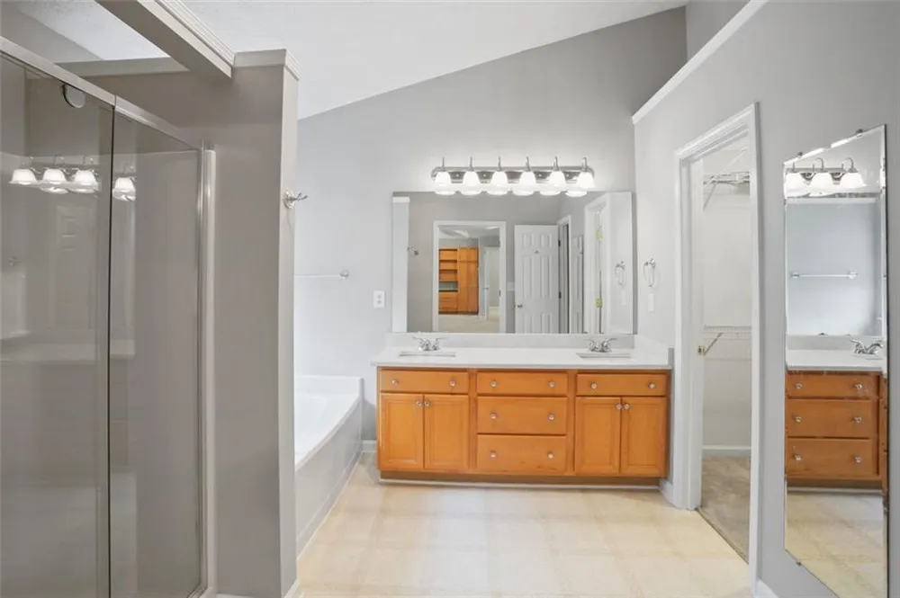 2643 WHISPERING PINES DRIVE Grayson, GA 30017