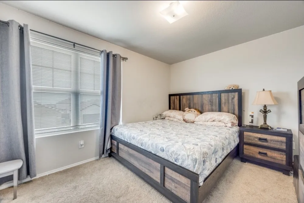 926 Hurstwood Drive Van Alstyne, TX 75495