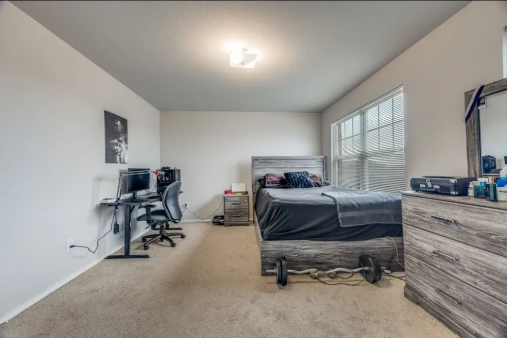 926 Hurstwood Drive Van Alstyne, TX 75495