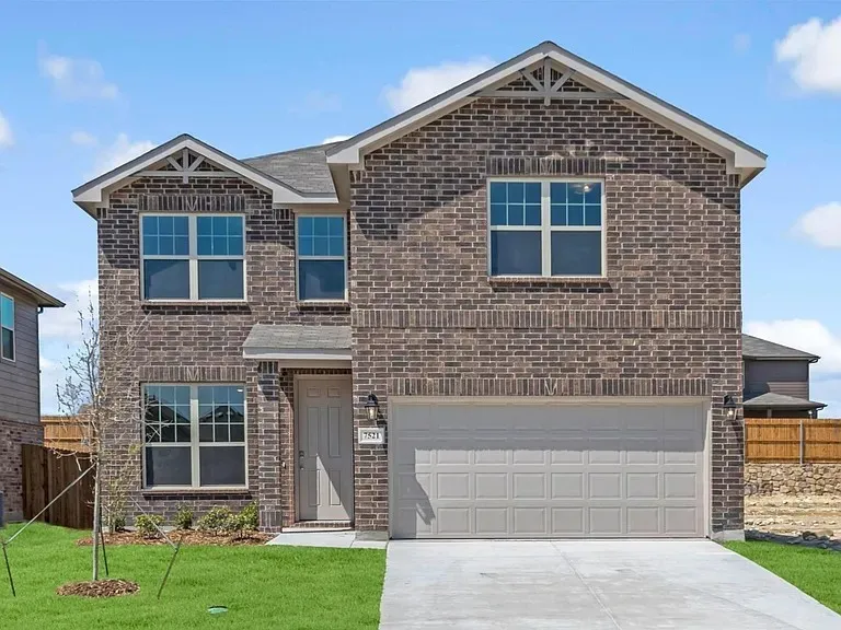 926 Hurstwood Drive Van Alstyne, TX 75495