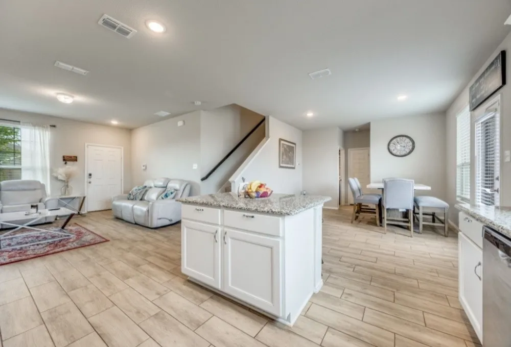 926 Hurstwood Drive Van Alstyne, TX 75495