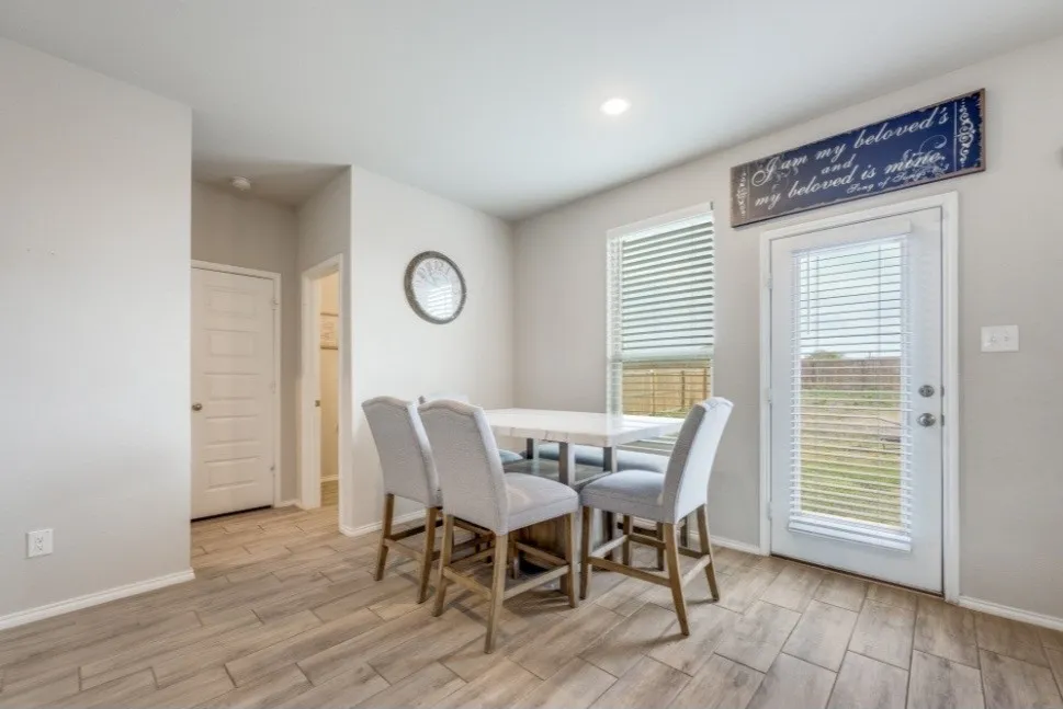 926 Hurstwood Drive Van Alstyne, TX 75495