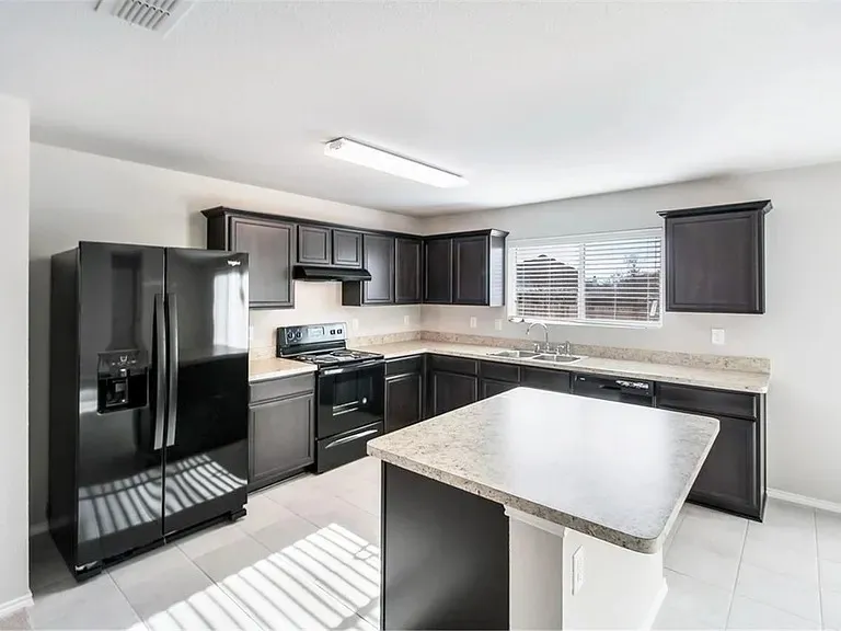 926 Hurstwood Drive Van Alstyne, TX 75495