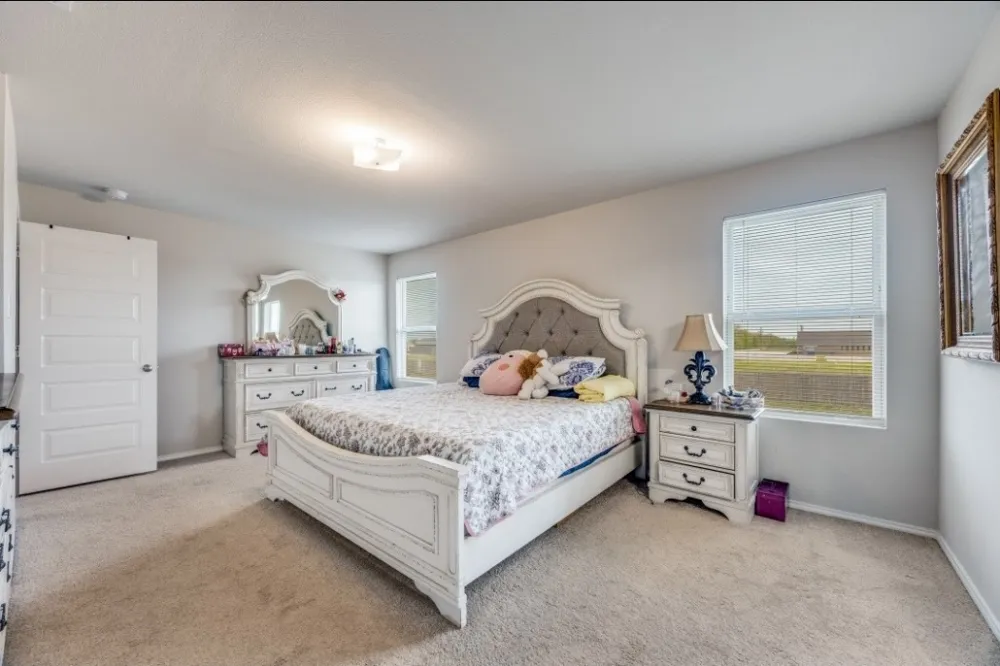926 Hurstwood Drive Van Alstyne, TX 75495