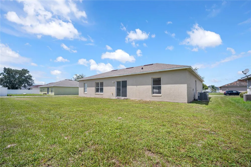 433 LAKEVIEW ROAD Poinciana, FL 34759
