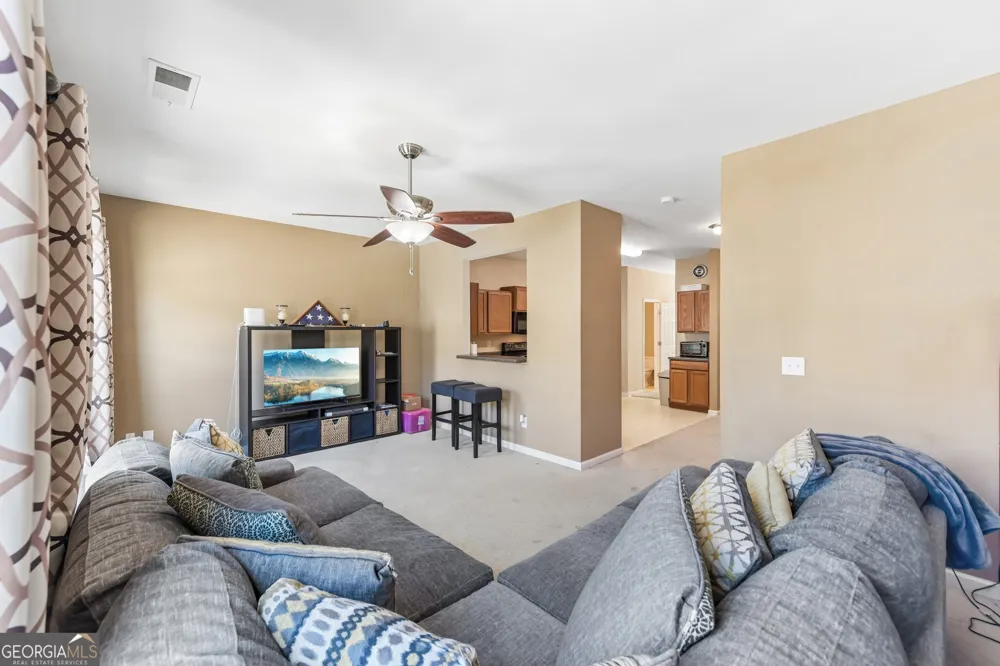 6383 Redan SQ Lithonia, GA 30058
