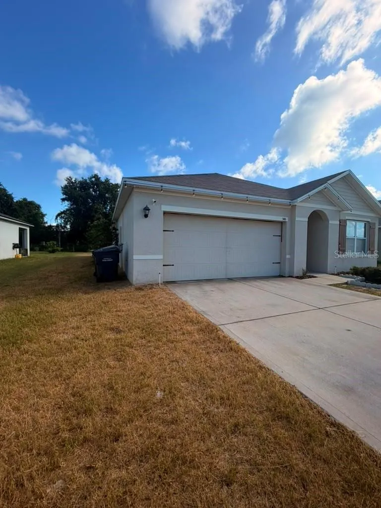 948 SUMMER GLEN DRIVE Winter Haven, FL 33880