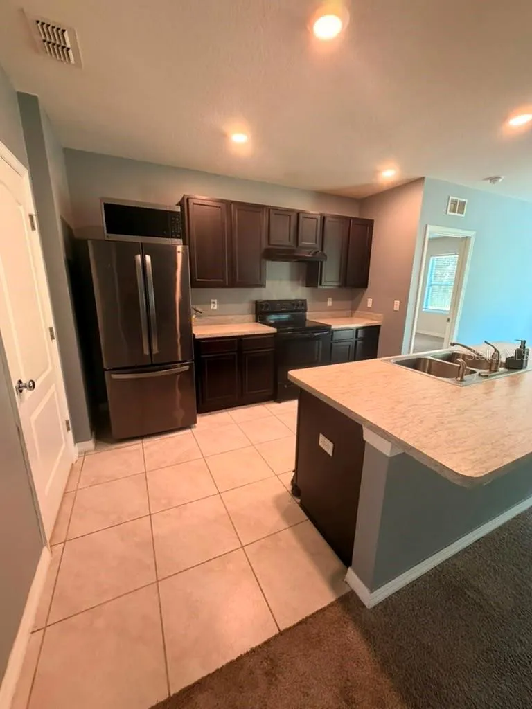948 SUMMER GLEN DRIVE Winter Haven, FL 33880