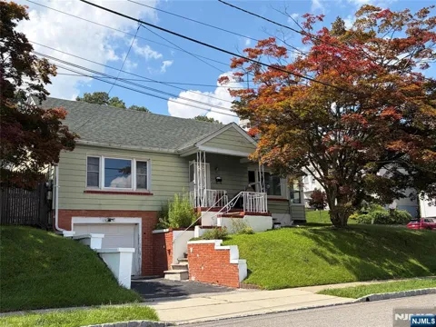 38 Lincoln Avenue