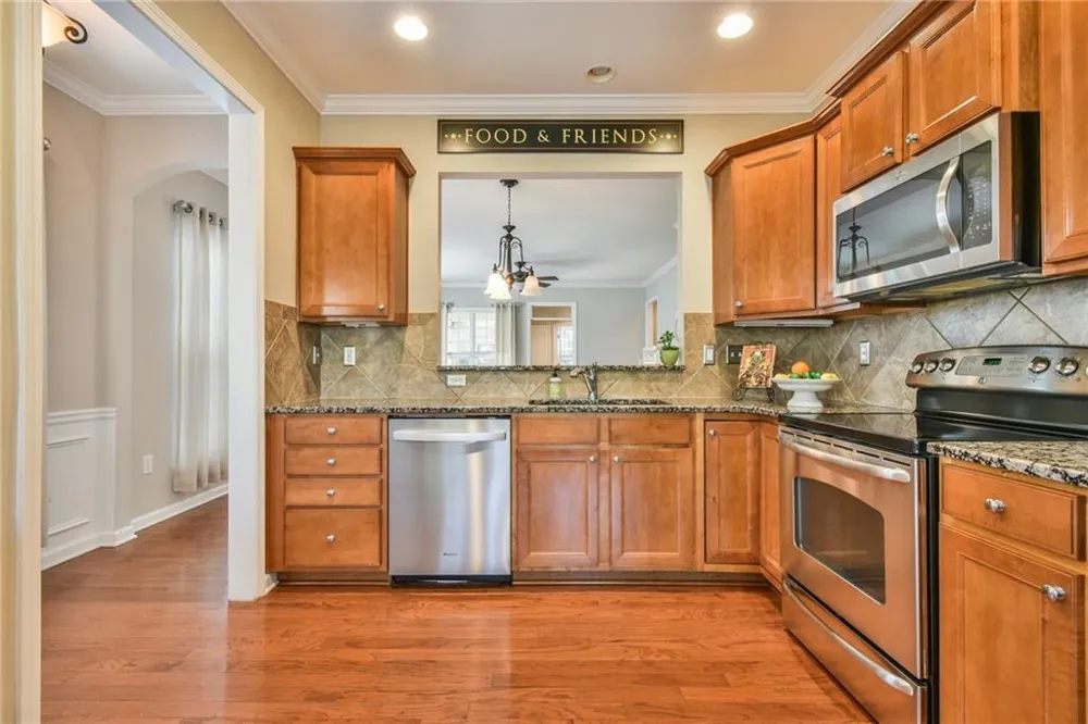 6136 Longleaf Drive Hoschton, GA 30548