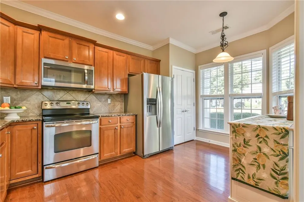 6136 Longleaf Drive Hoschton, GA 30548