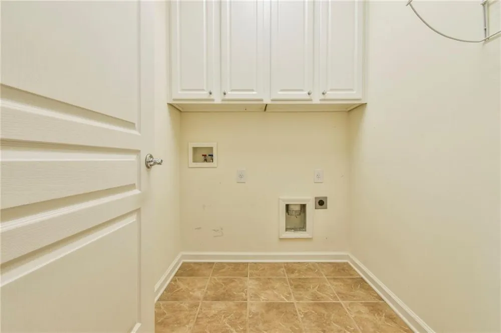 6136 Longleaf Drive Hoschton, GA 30548