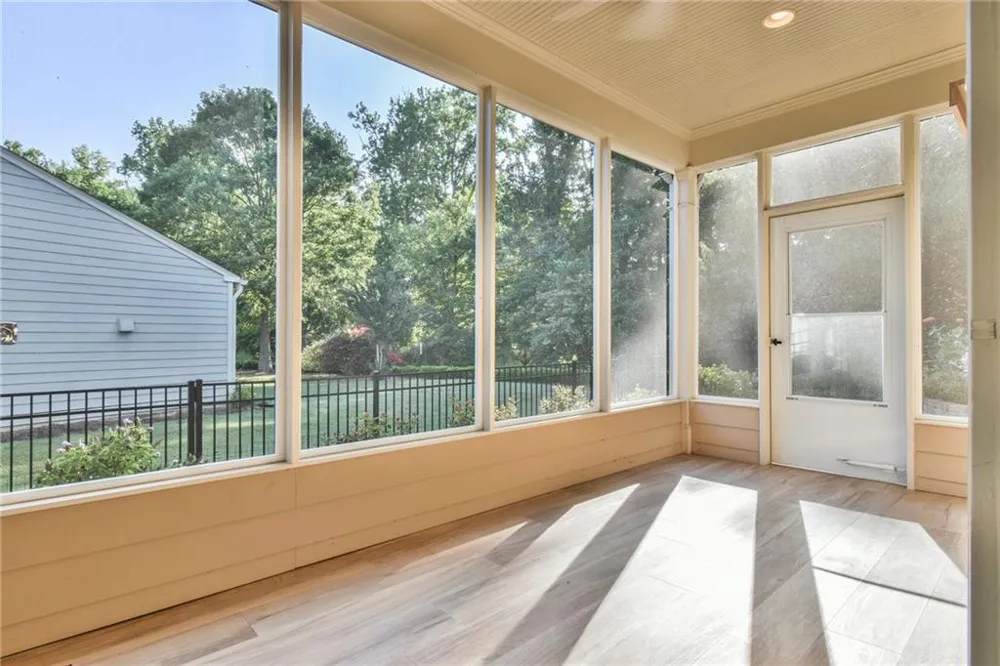 6136 Longleaf Drive Hoschton, GA 30548
