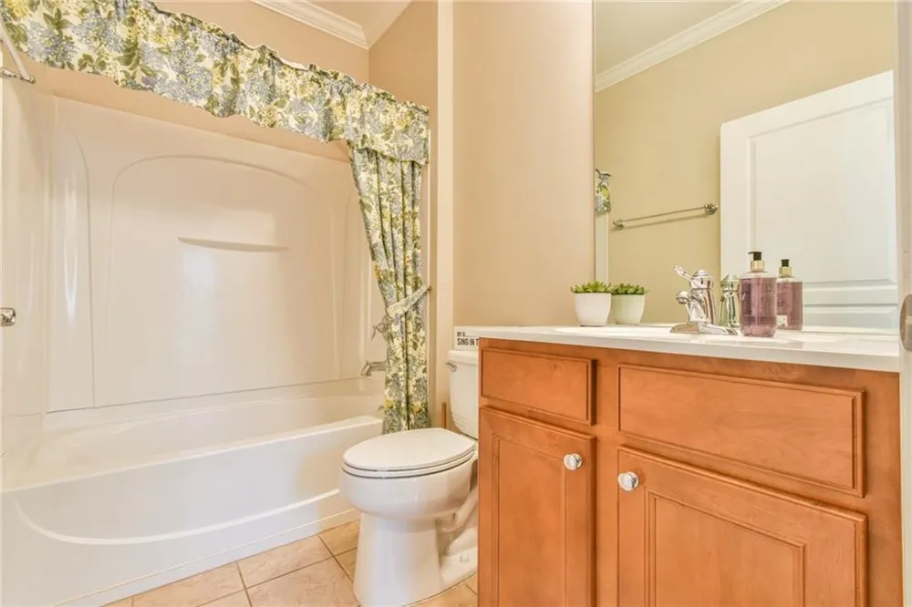 6136 Longleaf Drive Hoschton, GA 30548