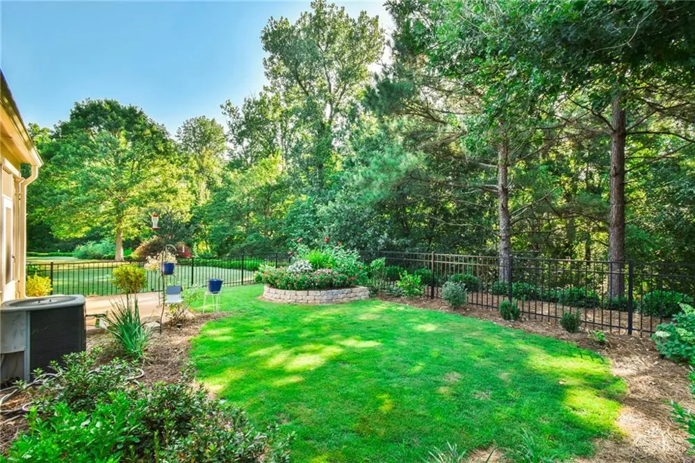 6136 Longleaf Drive Hoschton, GA 30548