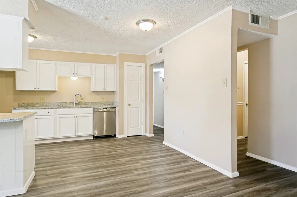 3008 Highgate Lane Bedford, TX 76021