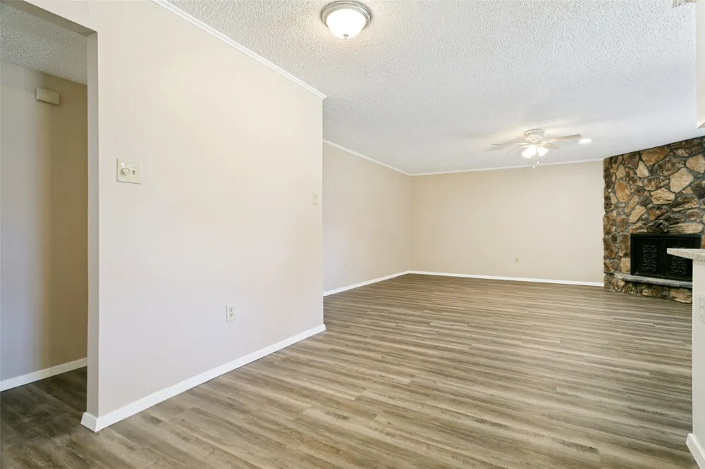 3008 Highgate Lane Bedford, TX 76021