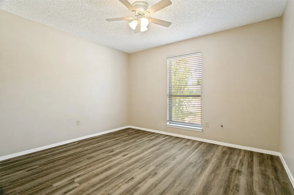 3008 Highgate Lane Bedford, TX 76021