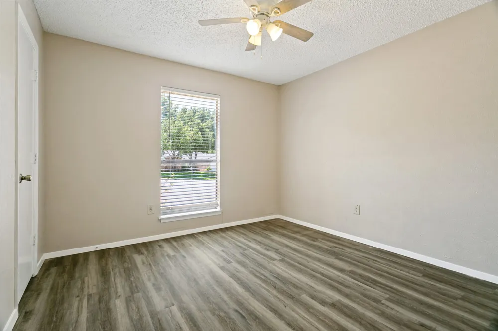 3008 Highgate Lane Bedford, TX 76021