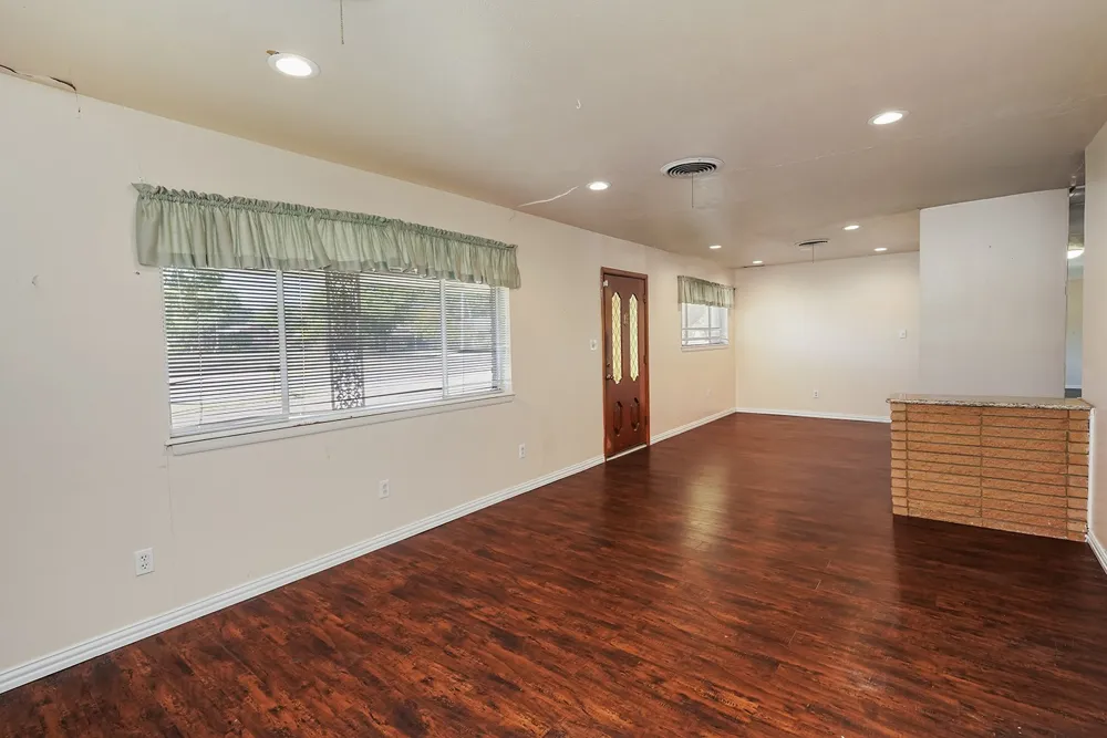 600 E Liberty Street Pilot Point, TX 76258