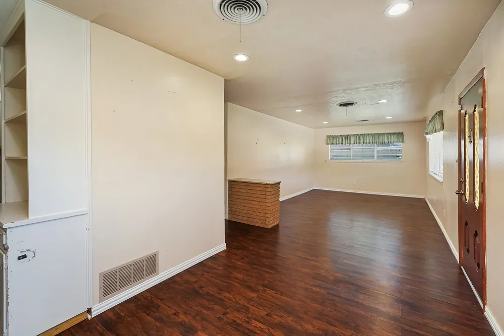600 E Liberty Street Pilot Point, TX 76258