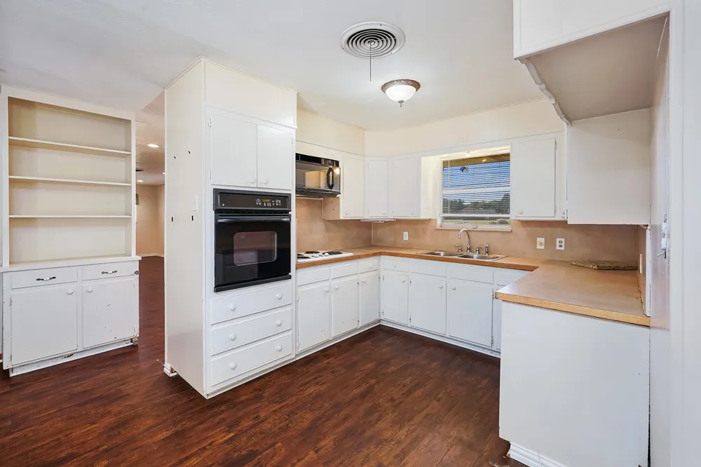 600 E Liberty Street Pilot Point, TX 76258
