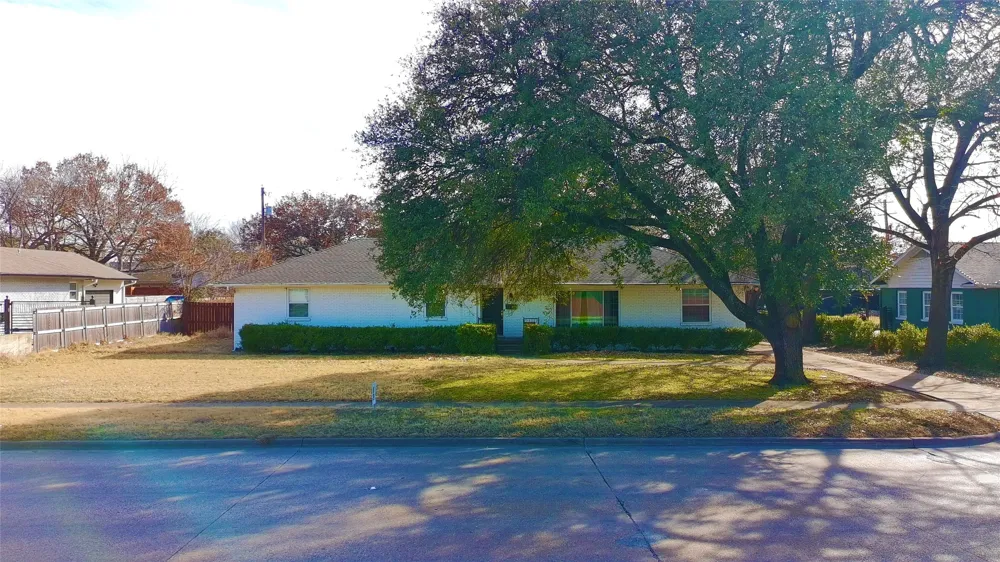 5516 Forest Lane Dallas, TX 75230