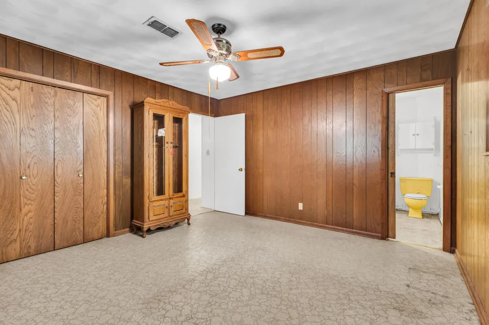 506 County Road 4580 S Spurger, TX 77660