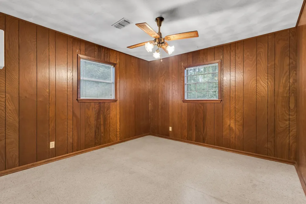 506 County Road 4580 S Spurger, TX 77660