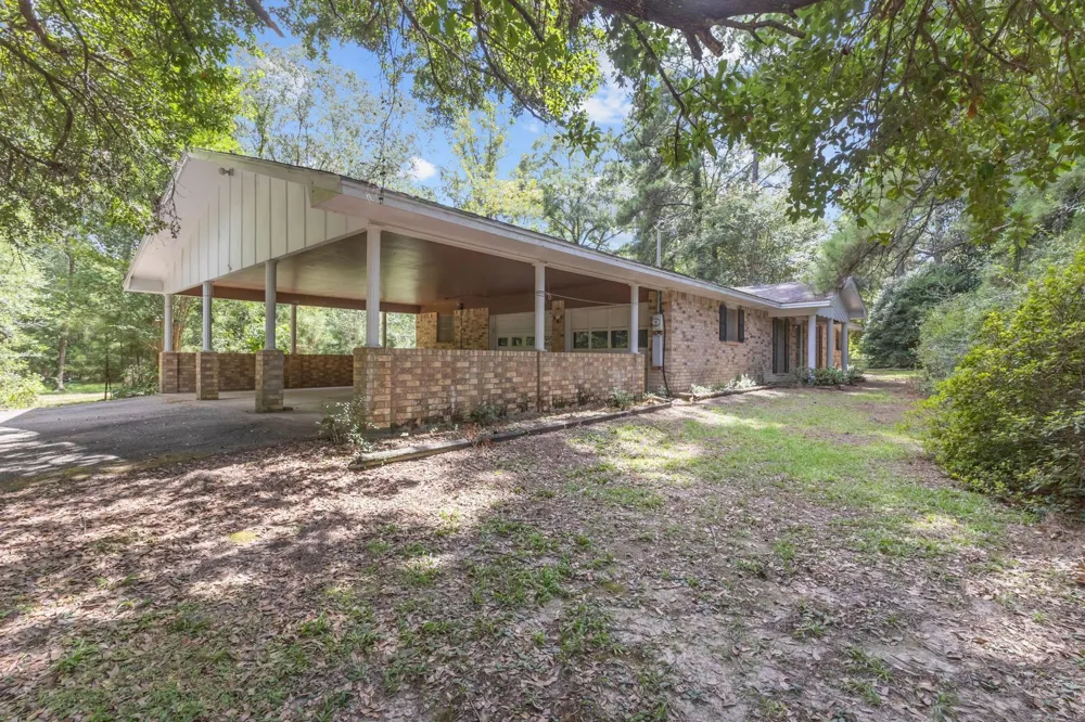 506 County Road 4580 S Spurger, TX 77660