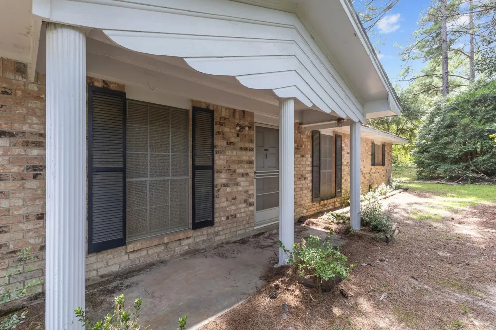 506 County Road 4580 S Spurger, TX 77660