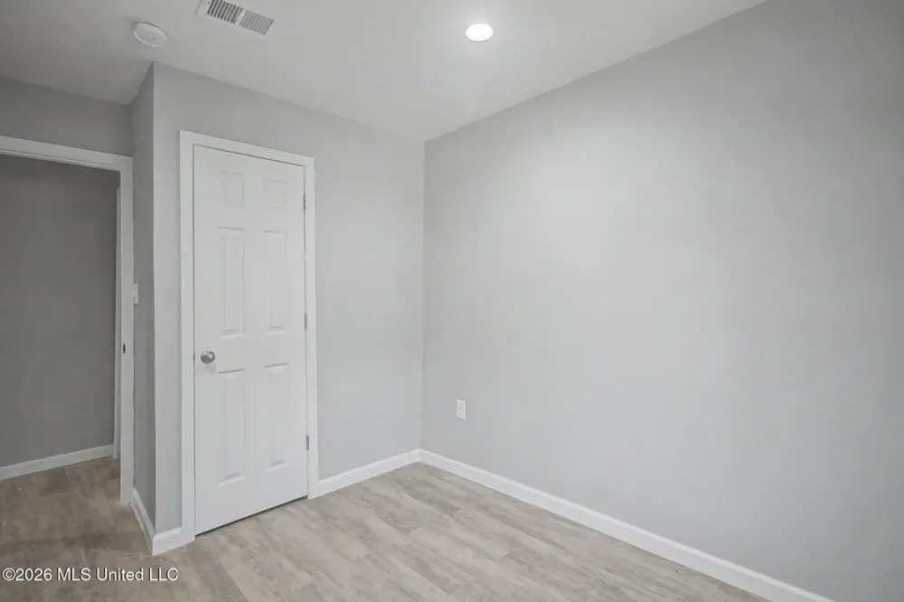 9424 Daisy Vestry Road Biloxi, MS 39532