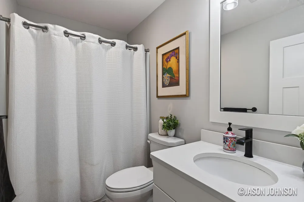 3097 Brayridge Drive Jenison, MI 49428