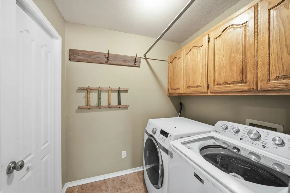 594 S 282nd EastAvenue Catoosa, OK 74015