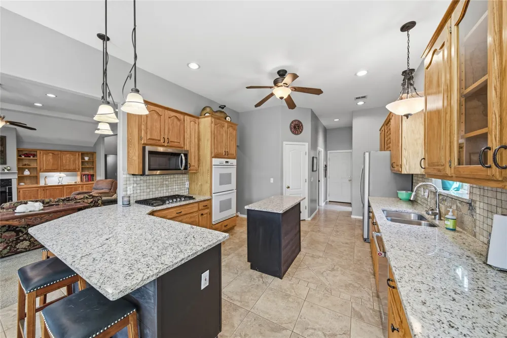 594 S 282nd EastAvenue Catoosa, OK 74015