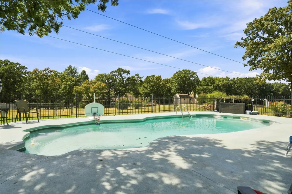 594 S 282nd EastAvenue Catoosa, OK 74015