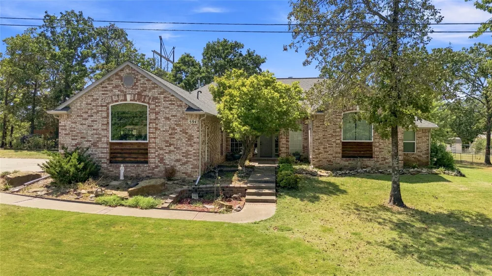 594 S 282nd EastAvenue Catoosa, OK 74015