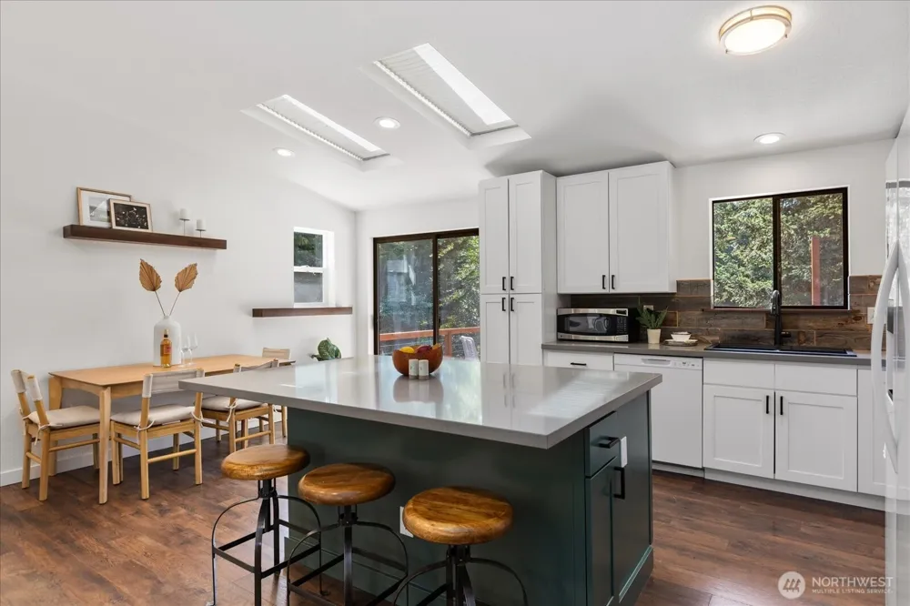 1511 Lake Stickney Drive Lynnwood, WA 98087