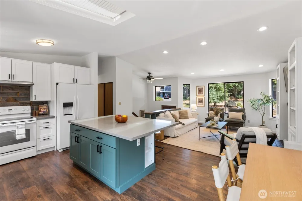 1511 Lake Stickney Drive Lynnwood, WA 98087