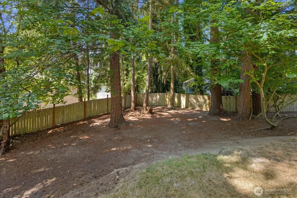 1511 Lake Stickney Drive Lynnwood, WA 98087