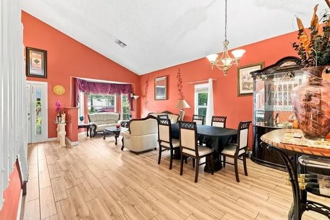 84 KNIGHTS HOLLOW DRIVE Apopka, FL 32712