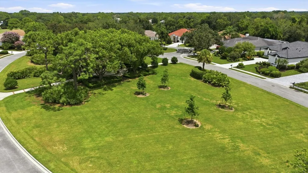 7825 WILTON CRESCENT CIRCLE Bradenton, FL 34201