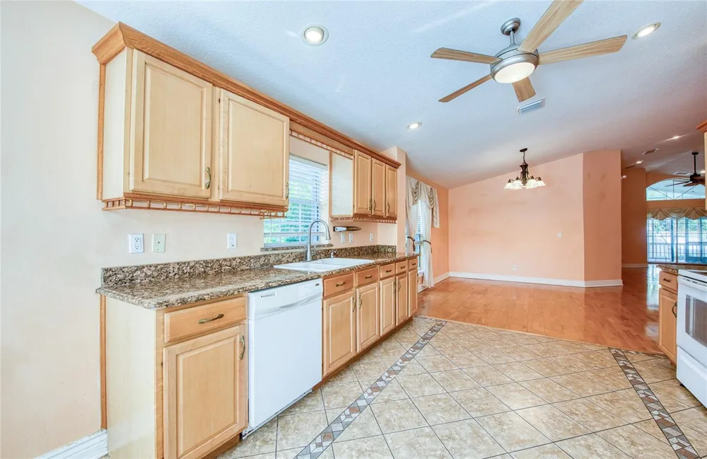 1150 OAKWOOD DRIVE Dunedin, FL 34698