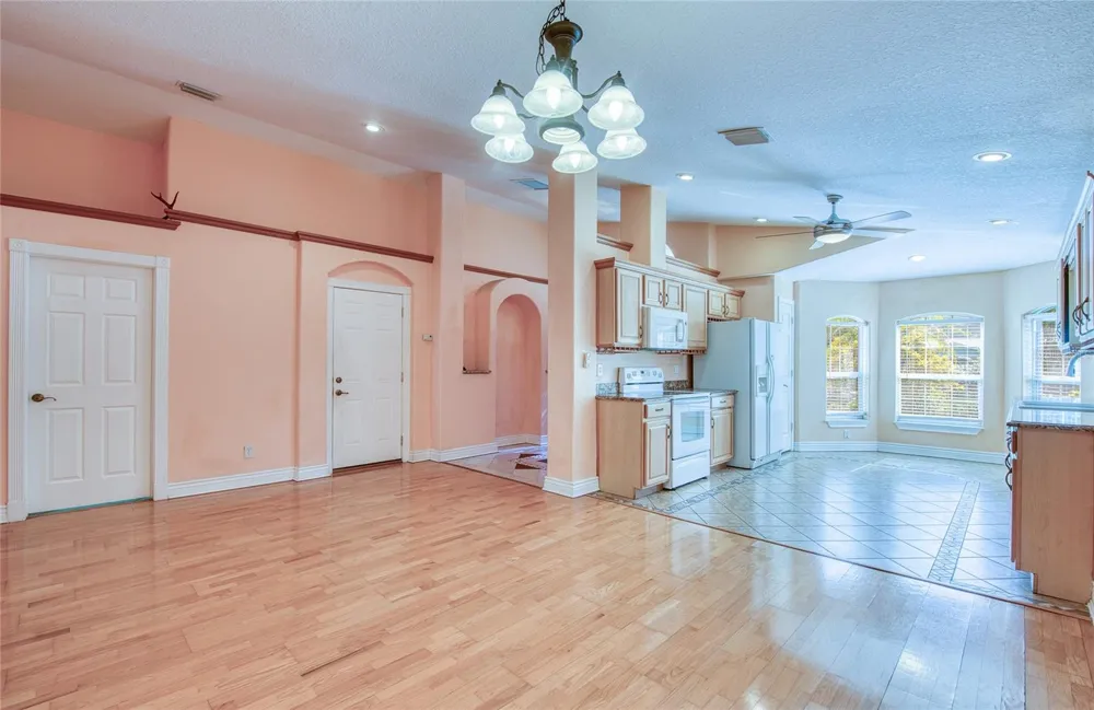 1150 OAKWOOD DRIVE Dunedin, FL 34698