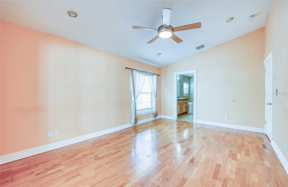 1150 OAKWOOD DRIVE Dunedin, FL 34698