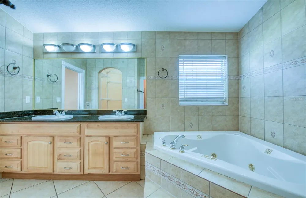 1150 OAKWOOD DRIVE Dunedin, FL 34698